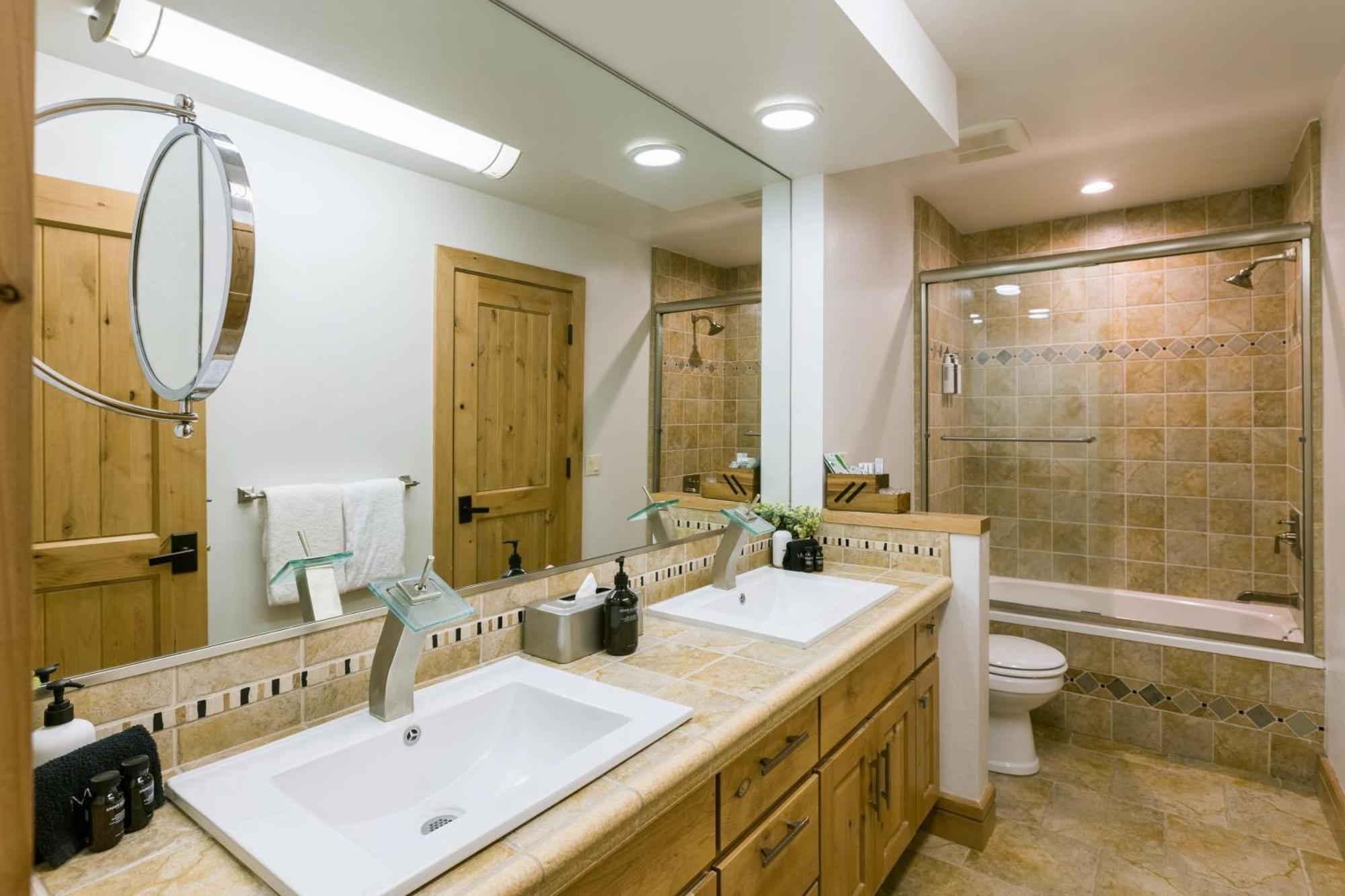 Coyote Moon By Avantstay Cabin Wsauna Mins From Dt Truckee Northstar Exterior photo